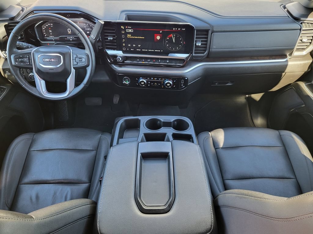 Used 2024 GMC Sierra 1500 SLT AWD/4WD image 19