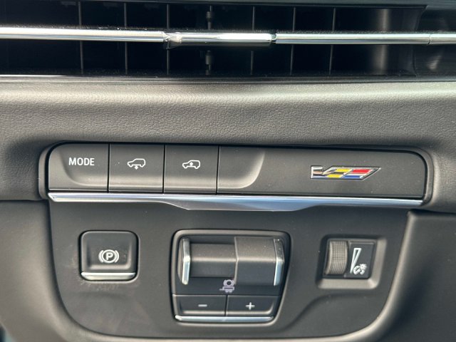 Certified 2025 Cadillac Escalade V w/ LPO, Floor Liner Package AWD/4WD image 33