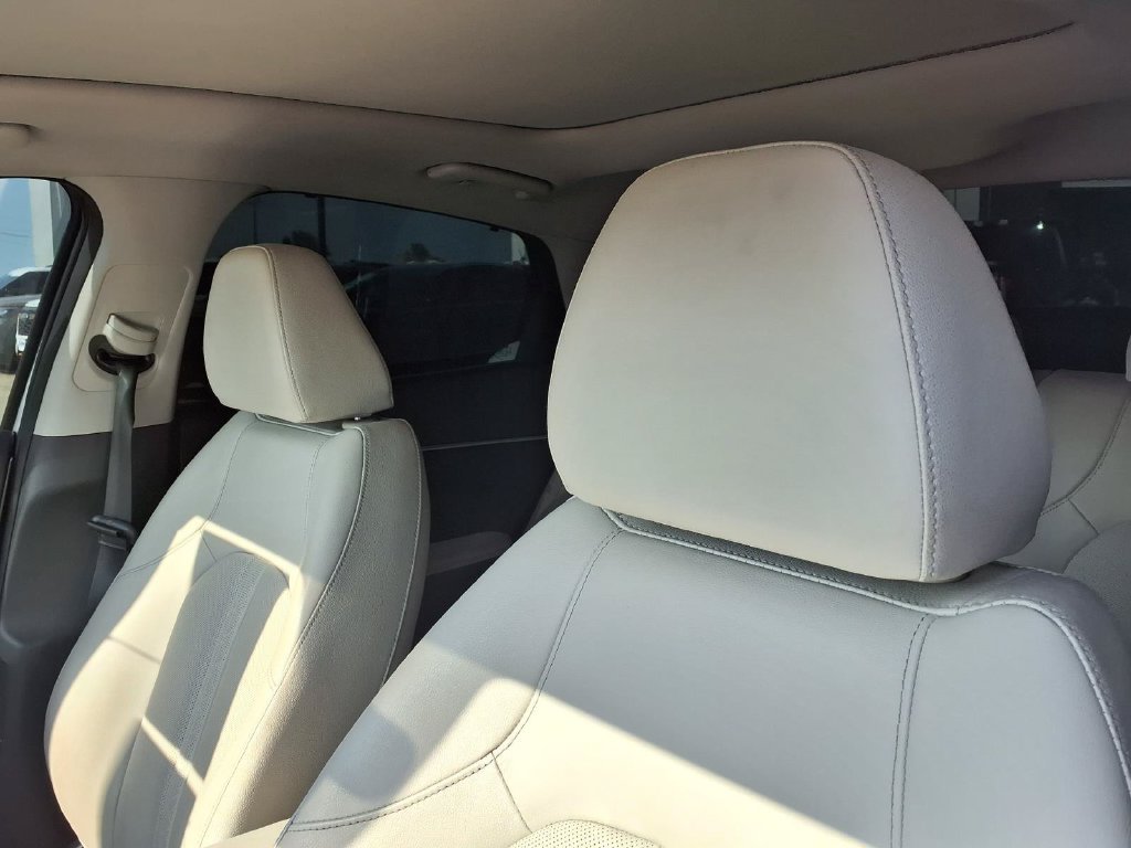 Used 2025 Hyundai Sonata Limited FWD image 15
