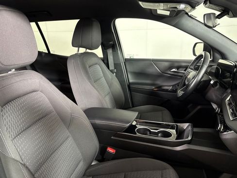 Used 2025 Chevrolet Equinox LT FWD image 17