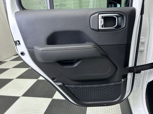 New 2025 Jeep Wrangler Unlimited Rubicon 392 image 26