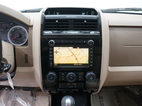 Used 2009 Ford Escape Limited FWD image 16