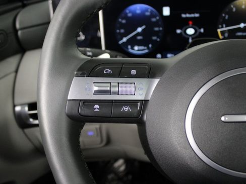 Used 2025 Hyundai Tucson Limited image 23