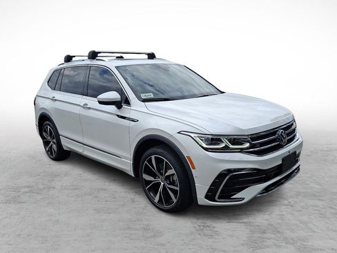 Used 2024 Volkswagen Tiguan SEL R-Line AWD/4WD image 7