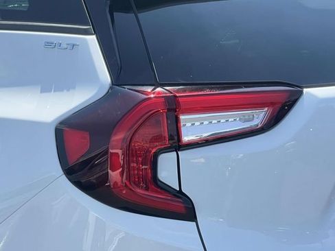 Used 2023 GMC Terrain SLT AWD/4WD image 9
