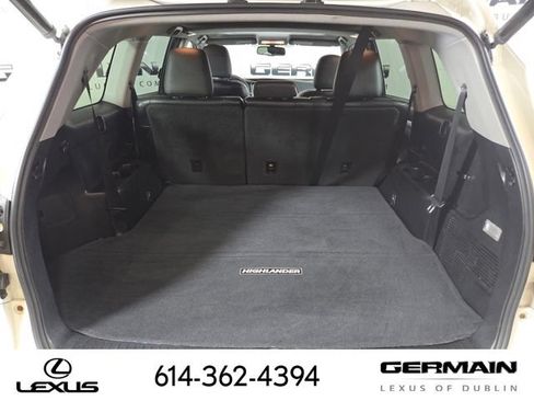 Used 2014 Toyota Highlander XLE AWD/4WD image 21