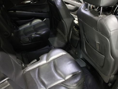 Used 2019 Cadillac Escalade Premium Luxury image 22