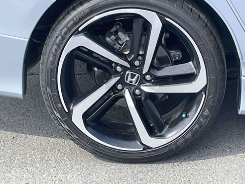 Used 2022 Honda Accord Sport image 11
