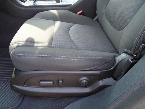 Used 2017 Chevrolet Traverse LT w/ Style and Technology Package image 15