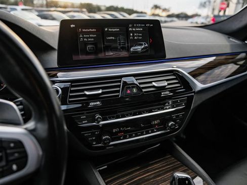 Used 2018 BMW 540i xDrive w/ M Sport Package image 28