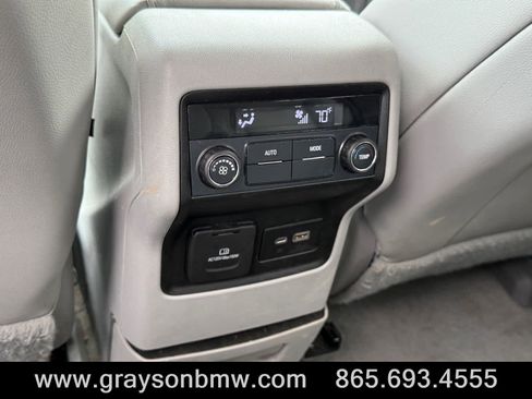 Used 2021 GMC Acadia SLT AWD/4WD image 20