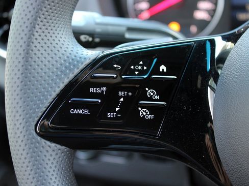 Used 2025 Mercedes-Benz Sprinter 2500 image 14