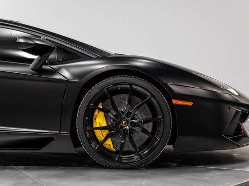 Used 2014 Lamborghini Aventador LP 700-4 image 20