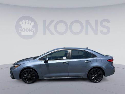 Used 2023 Toyota Corolla SE w/ Carpet Mat Package (TMS) FWD image 2