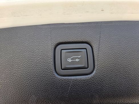 Used 2024 Chevrolet Blazer LT w/ Convenience Package FWD image 15