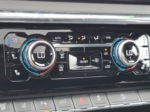 New 2025 GMC Sierra 2500 Denali w/ Denali Reserve Package image 31