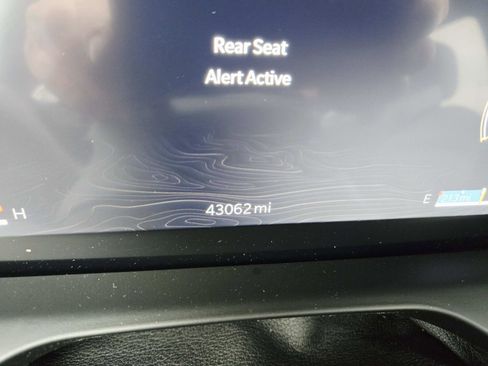 Used 2024 Jeep Grand Cherokee Limited w/ Black Appearance Package image 26