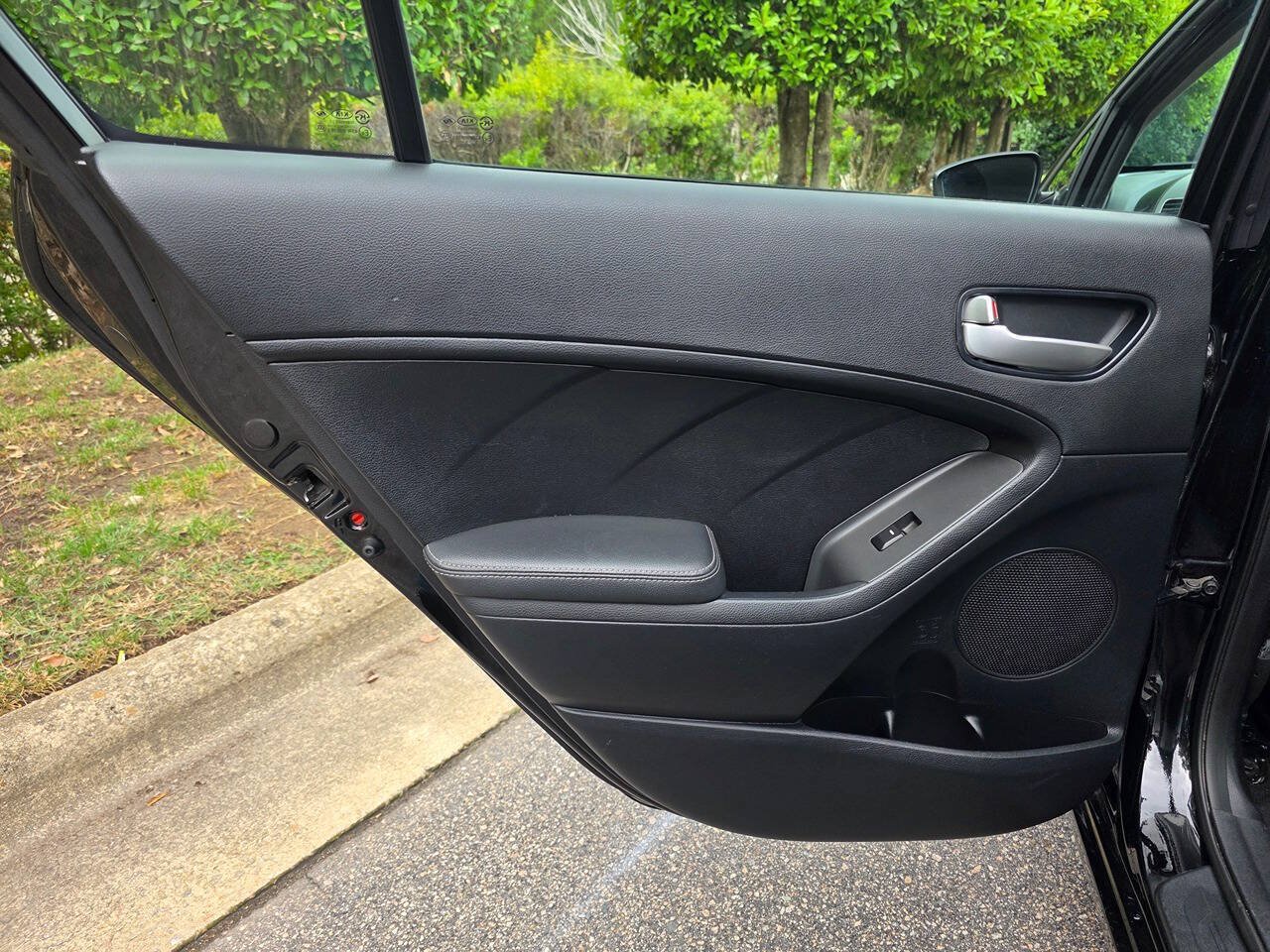 Used 2017 Kia Forte LX FWD image 21