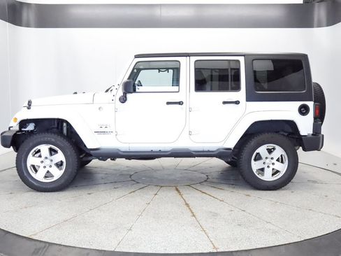Certified 2017 Jeep Wrangler Unlimited Sahara w/ Connectivity Group AWD/4WD image 2
