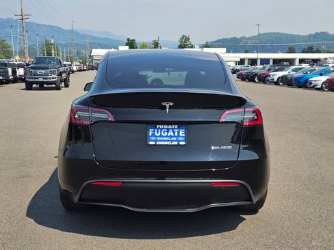 Used 2023 Tesla Model Y Performance AWD/4WD image 3