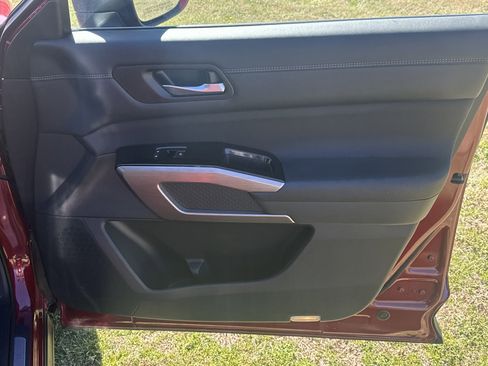 Used 2022 Nissan Pathfinder Platinum w/ Cargo Package image 14