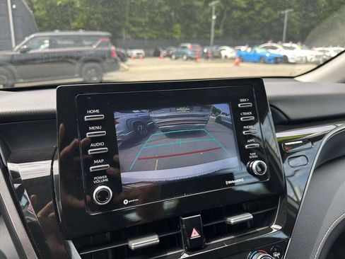 Used 2023 Toyota Camry SE FWD image 19