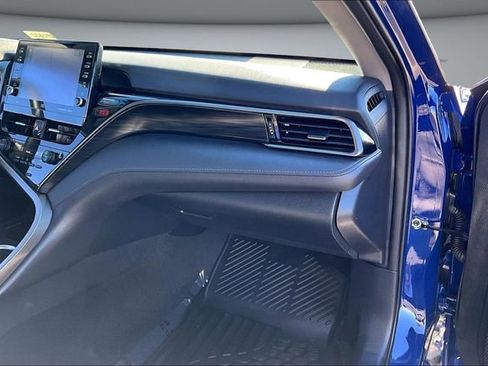 Used 2024 Toyota Camry XLE w/ Navigation Package image 26
