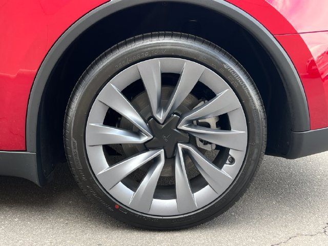 Used 2026 Tesla Model Y Long Range AWD/4WD image 10