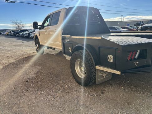 Used 2019 Ford F350 Lariat w/ Lariat Ultimate Package image 5