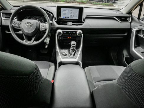 Used 2024 Toyota RAV4 LE image 27