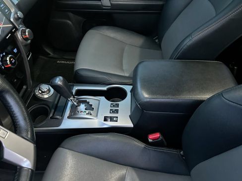 Used 2020 Toyota 4Runner SR5 Premium w/ Moonroof Package AWD/4WD image 29