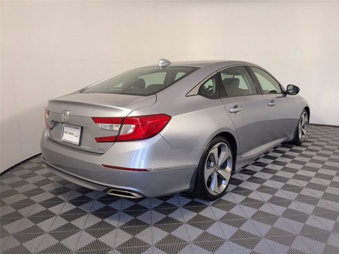 Used 2018 Honda Accord Touring image 25