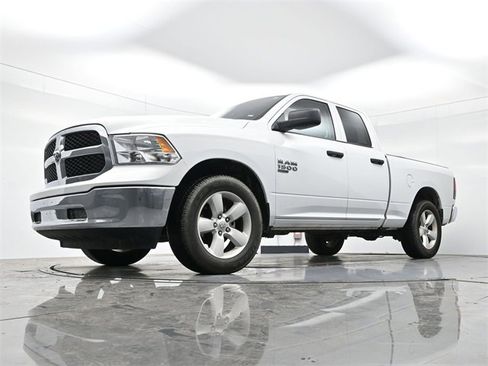 Used 2024 RAM 1500 Classic SLT image 11