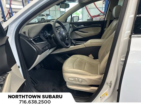 Used 2021 Buick Enclave Essence w/ Sound and Sites Package AWD/4WD image 18