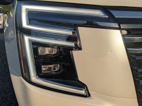 New 2026 Nissan Armada SL w/ Captain's Chari Seat Package RWD image 10