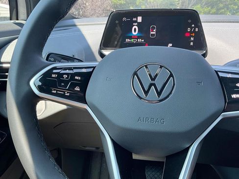 New 2026 Volkswagen ID.4 Pro AWD/4WD image 21