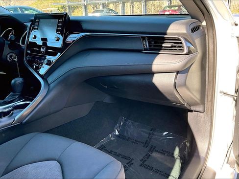 Used 2024 Toyota Camry LE image 15