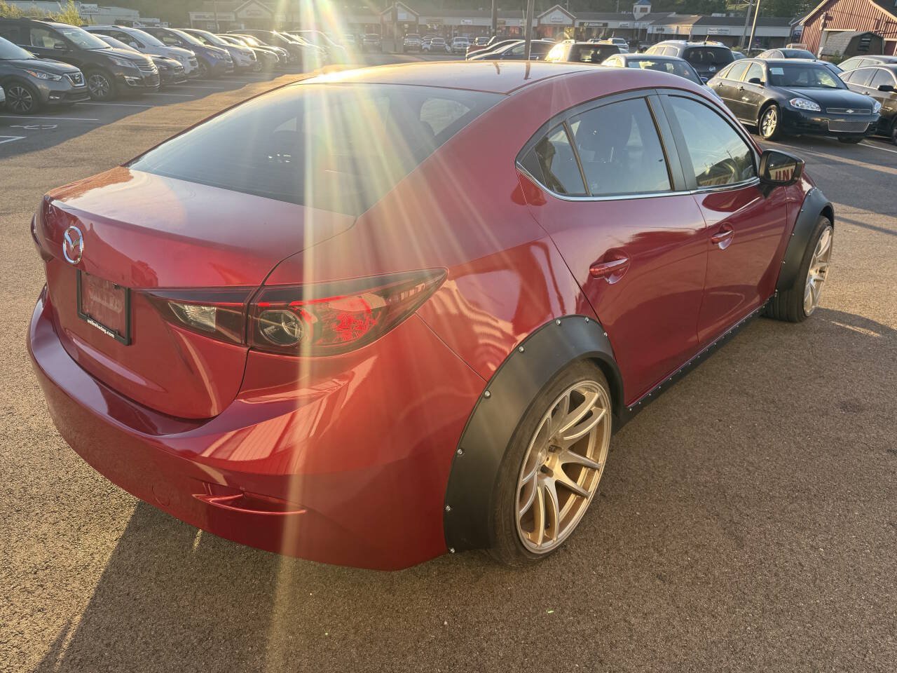 Used 2017 MAZDA MAZDA3 Sport w/ Preferred Equipment Package FWD image 5