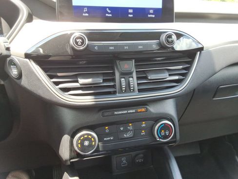 Used 2022 Ford Escape SE FWD image 32