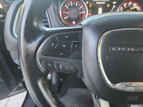 Used 2019 Dodge Challenger SXT image 17