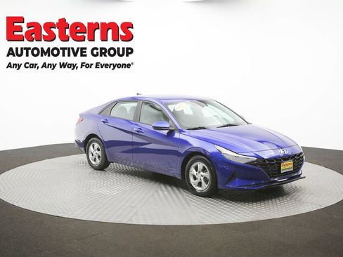 Used 2023 Hyundai Elantra SE w/ Preferred Accessory Package FWD image 48