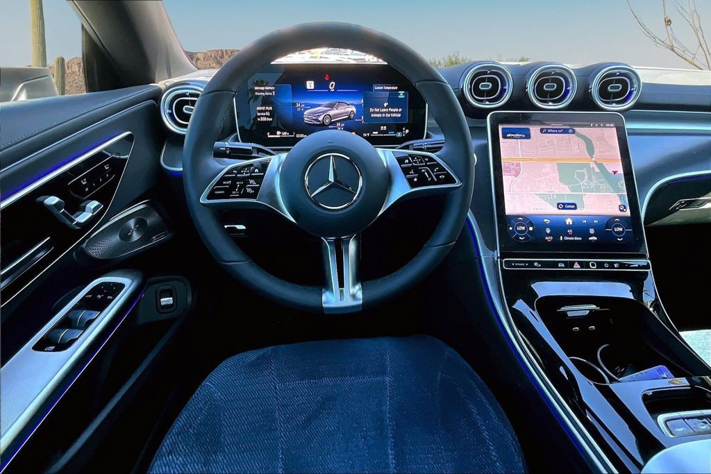 Used 2025 Mercedes-Benz CLE 300 4MATIC Cabriolet image 5
