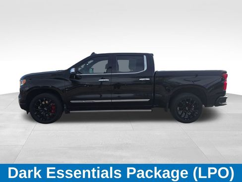 Used 2023 Chevrolet Silverado 1500 High Country w/ High Country Premium Package image 3