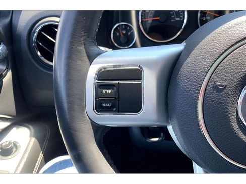 Used 2017 Jeep Compass Latitude AWD/4WD image 20