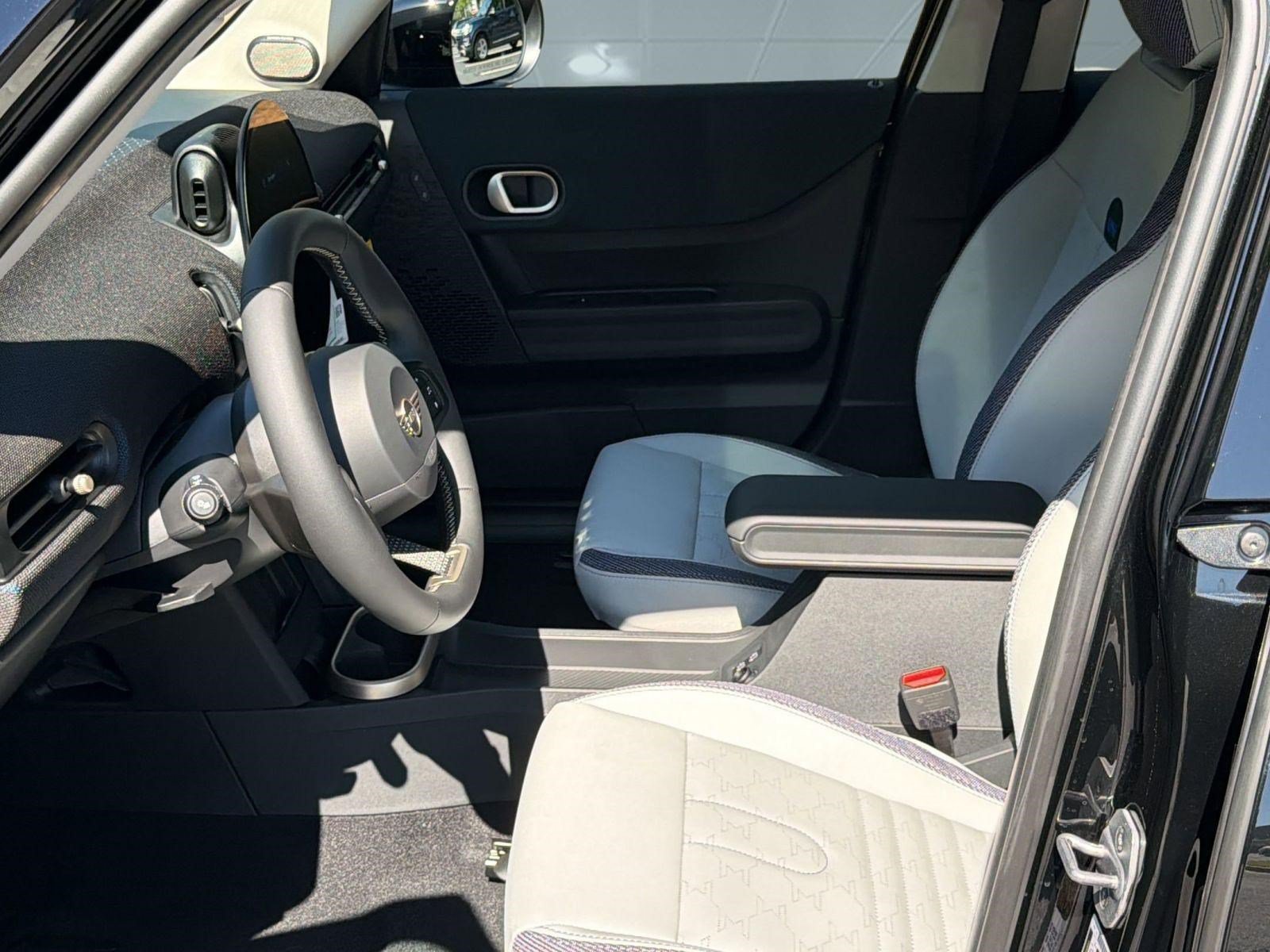 Used 2026 MINI Cooper S FWD image 5