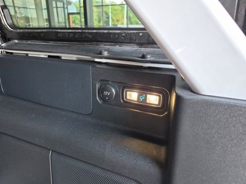 Used 2025 Ford Bronco Outer Banks image 17