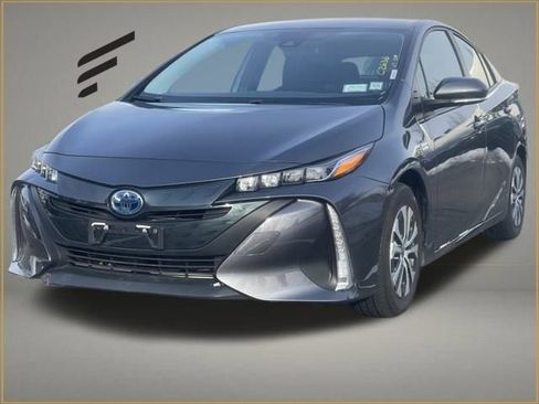 Used 2022 Toyota Prius Prime LE image 1