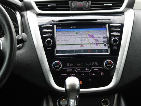Used 2016 Nissan Murano SV FWD image 11