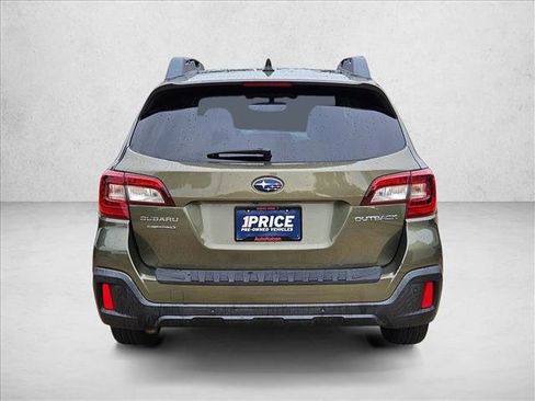 Used 2018 Subaru Outback 2.5i Limited image 7