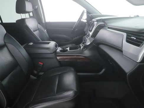 Used 2018 GMC Yukon XL SLT w/ Premium Edition AWD/4WD image 35